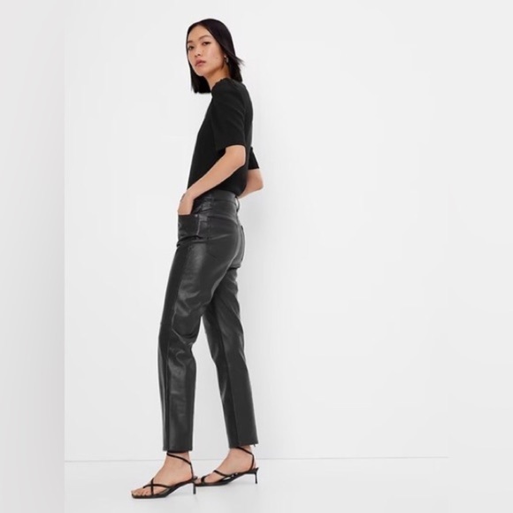 NWOT! GAP Black Sky High Rise Vegan Leather Cheeky Straight Pants - Size 14💛 - Picture 2 of 9